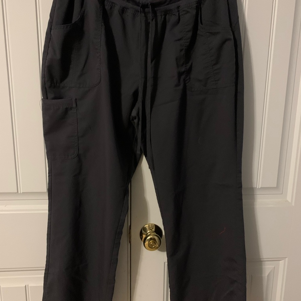 Scrub star women’s XL petite pants in dark grey